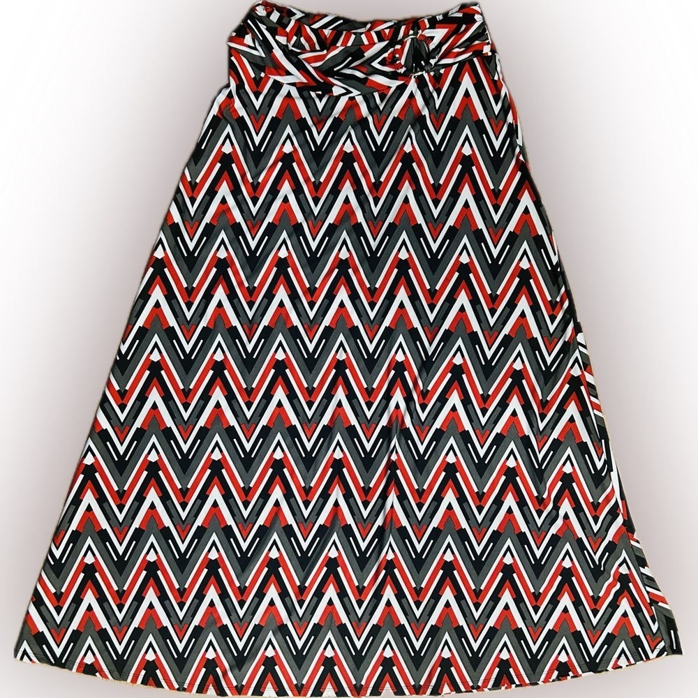 Robert Louis SZ M red/black/gray/white chevron patterned maxi skirt/waist 27”-34